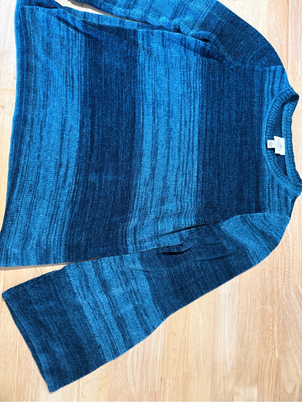 Women’s St. John’s Bay Teal Chenille Sweater Medium Flare Sleeve Soft Knit - Picture 3 of 8
